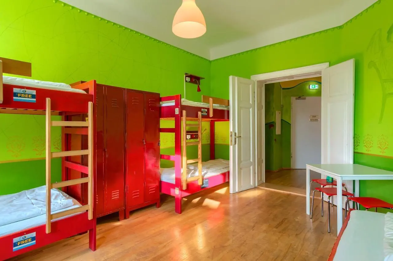Hostel Mondpalast Dresden 0*,  Germany