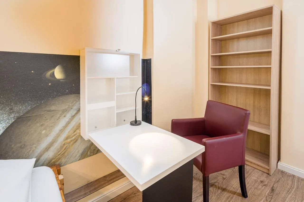 Hostel Mondpalast Dresden Germany