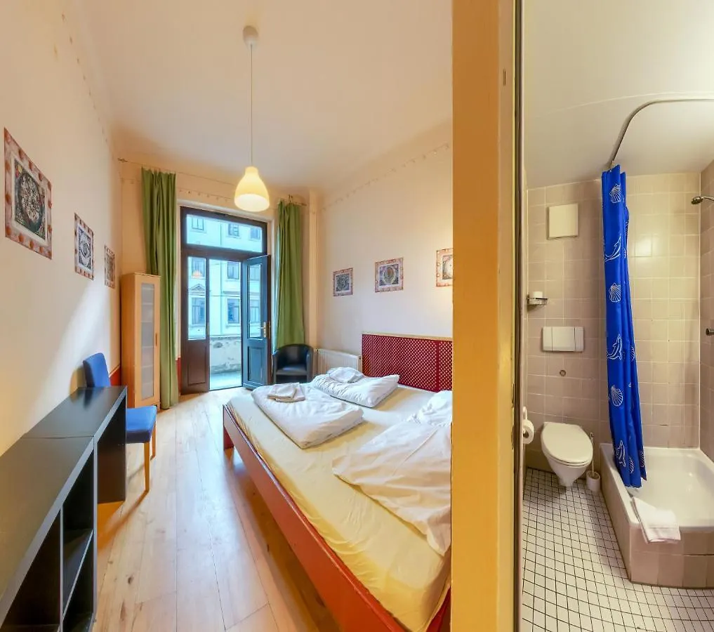 Hostel Mondpalast Dresden Germany